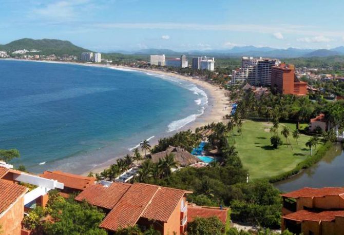 City Tour of Ixtapa Zihuatanejo & Shopping | Pacific Tours Ixtapa. Get to see two turist destination at once by taking the city tour (Ixtapa Zihuatanejo). Our tour guide will take you to See Ixtapa most interested áreas, at the mean time admire the view of the mountain range that descenfs to the sea and frames this wonderful town (Zihuatanejo). Things to do in Ixtapa Zihuatanejo