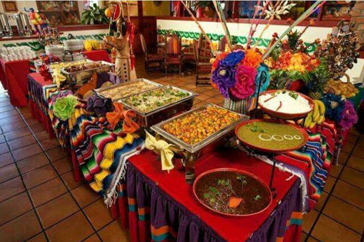 Ixtapa City Tour with Dinner Show, Mexican Fiesta | Pacific Tours Ixtapa. Enjoy a great dinner show at the Mexican Fiesta in Ixtapa Zihuatanejo, only on Friday. We will take you to see Ixtapa Most interested places such as the crocorile pit, marina Ixtapa, Hotel Zone and the View Point. Things to do in Ixtapa Zihuatanejo